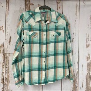 Wrangler, Flannel Plaid Shirt, Pearl Snaps. Size XL. In excellent condition!